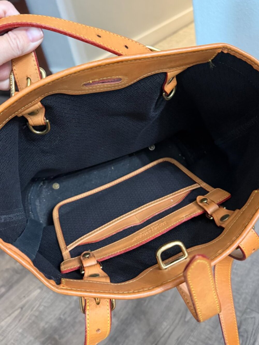 Vintage Dooney & Bourke Cabriolet Bucket Bag - Picture 3 of 4